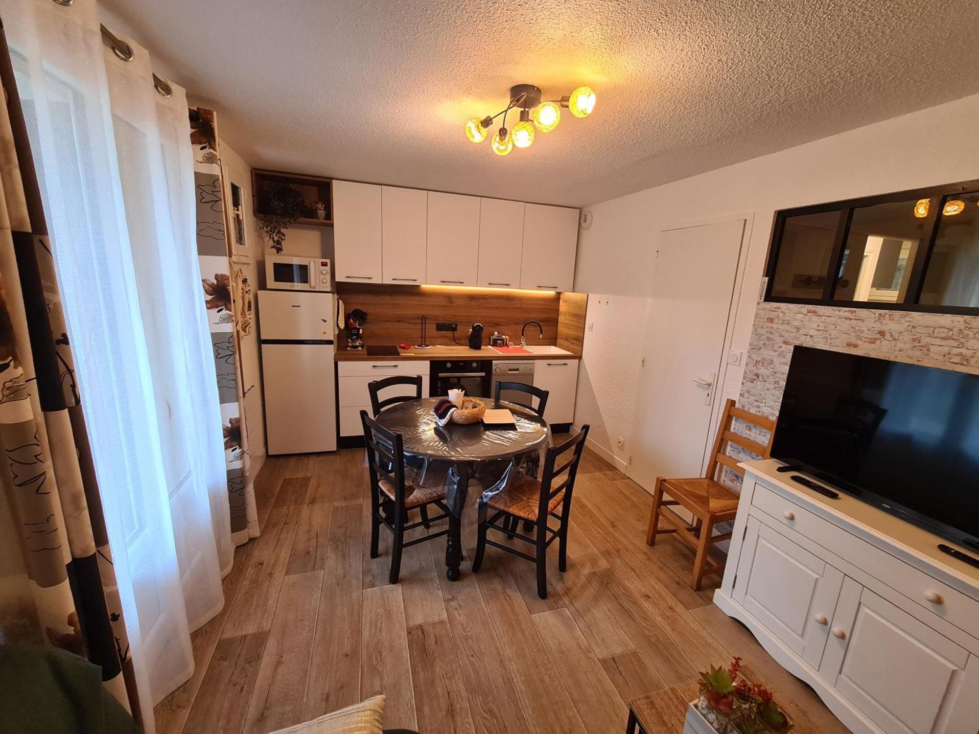 Escapade Montagne En Famille, Appartement Cosy Avec Piscine Couverte Apartment Bielle